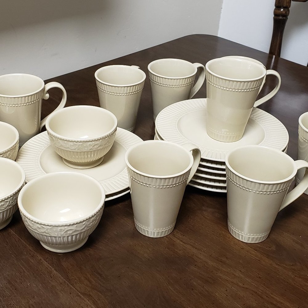 Mikasa Italian Countryside Stoneware, Beige in color.